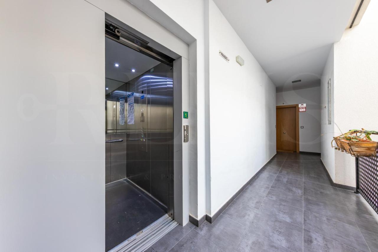 Cozy Flat With Common Pool & Parking - Center By Rems Lejlighed Málaga Eksteriør billede